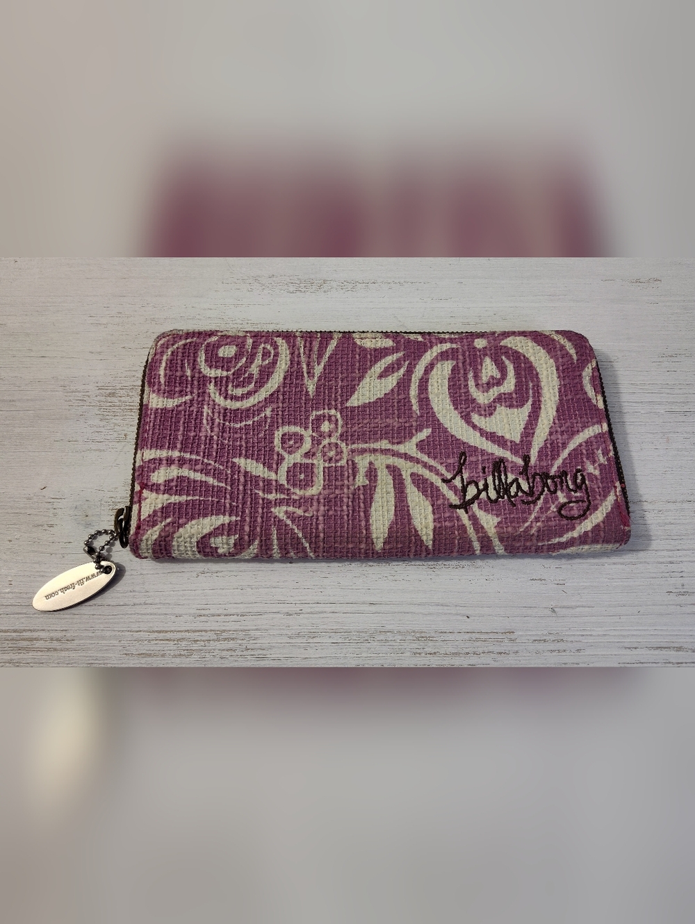 Billabong Plum and Cream Floral Zip Wallet